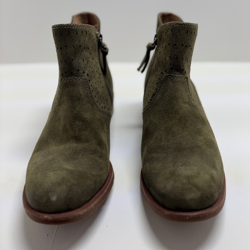 Sofft Barina Olive Suede Ankle Boots Women’s Size 9.5M Leather Perforated Boots - Picture 6 of 8